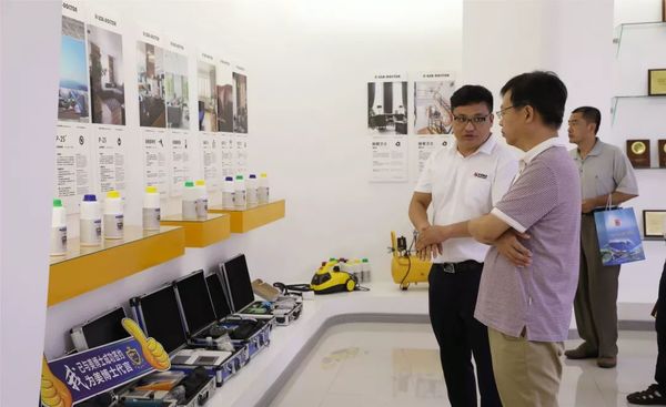 海港區(qū)政府領導蒞臨乾港 海港區(qū)政府領導蒞臨乾港