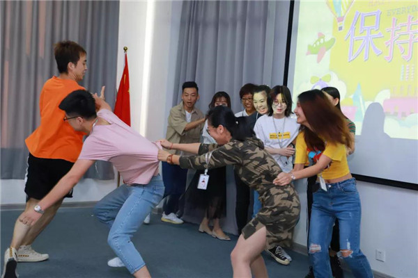 乾港集團(tuán),乾港官網(wǎng),乾港網(wǎng)絡(luò),室內(nèi)空氣凈化公司 乾港集團(tuán),乾港官網(wǎng),乾港網(wǎng)絡(luò),室內(nèi)空氣凈化公司